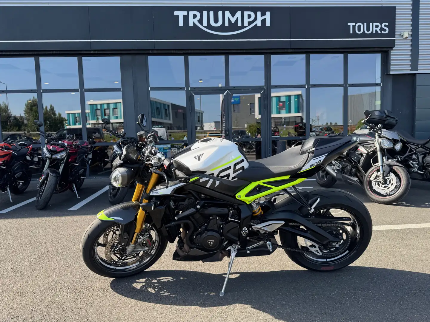 Triumph Street Triple 765 Alb - 1