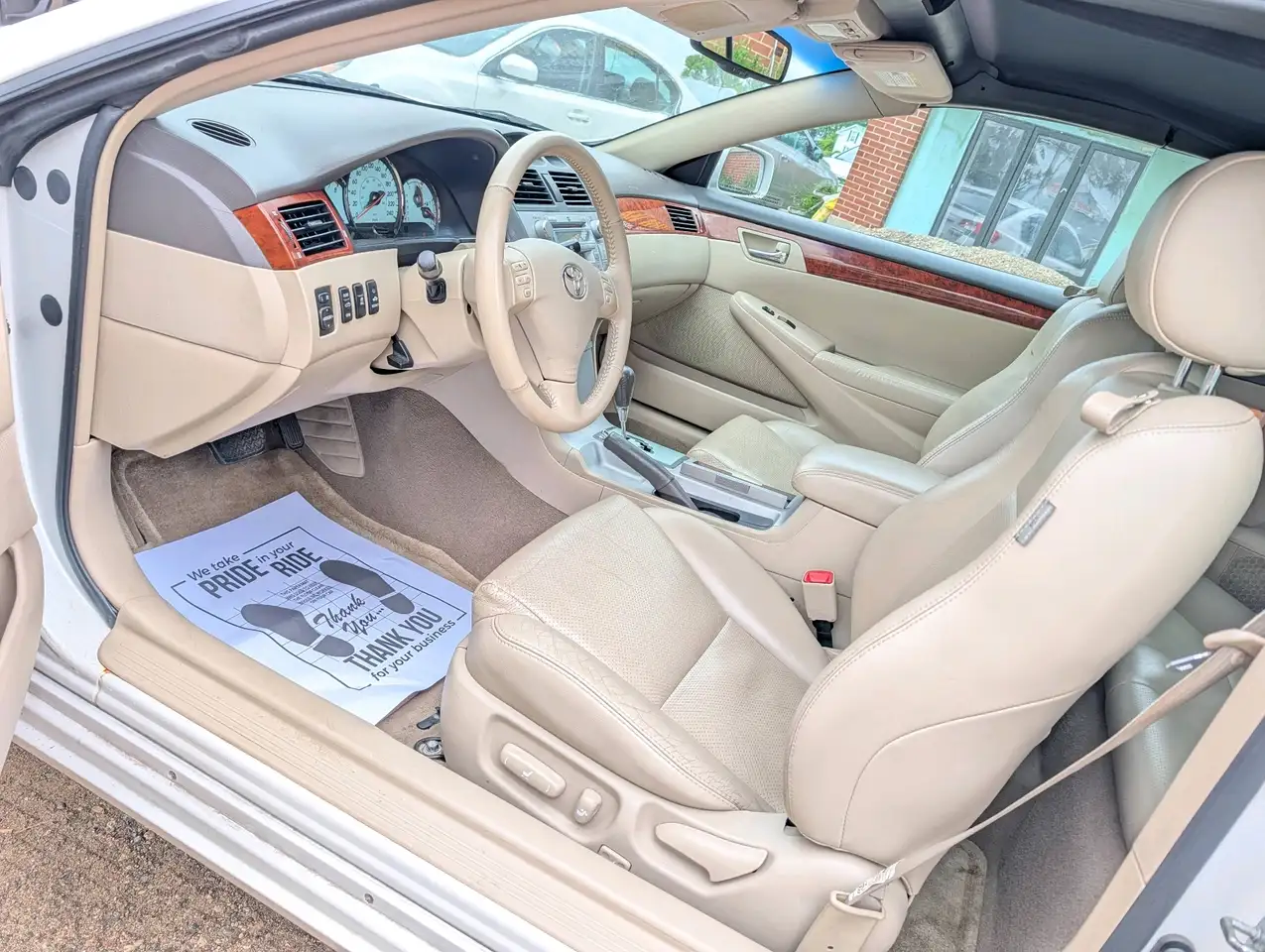Toyota Camry снимка Toyota Camry