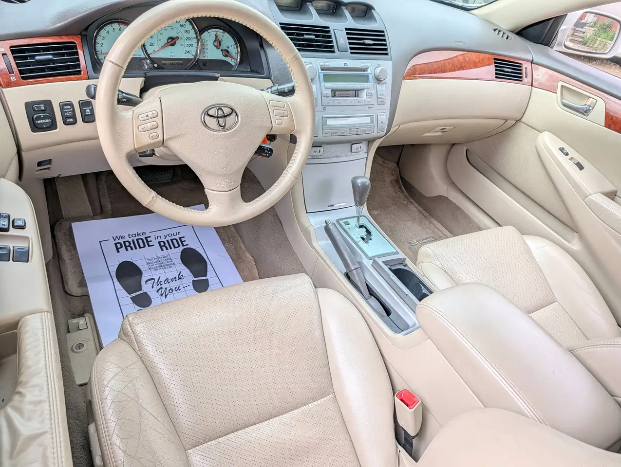 Toyota Camry снимка Toyota Camry