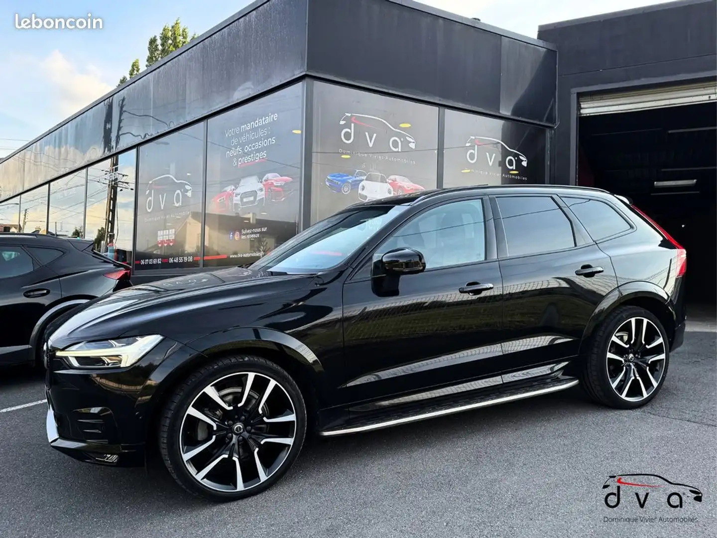 Volvo XC60 B5 235 ch R-Design TVA Récupérable Schwarz - 2