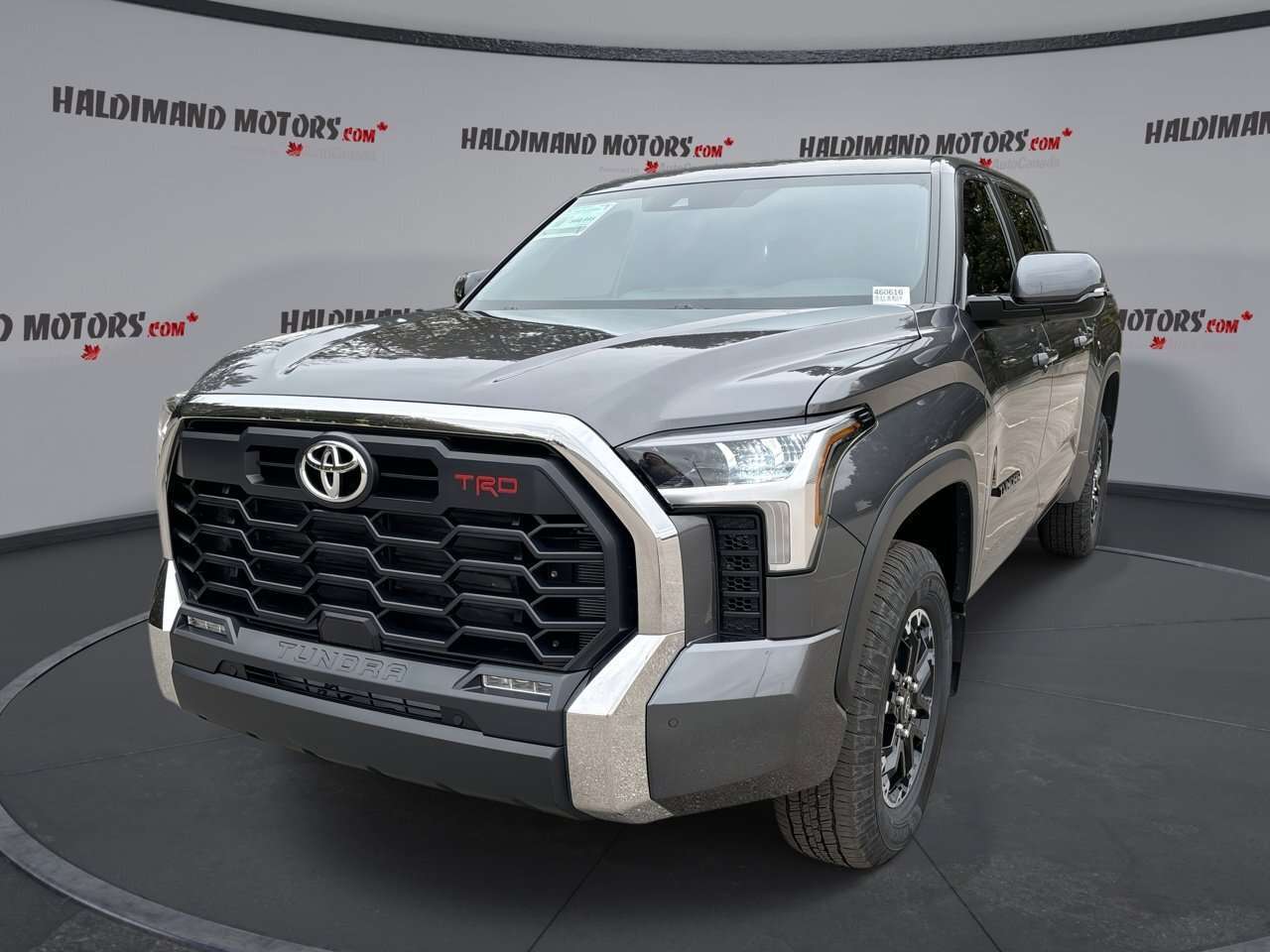 2025 Toyota Tundra SR5 Crewmax 5.5' Box 4x4 | No Accidents