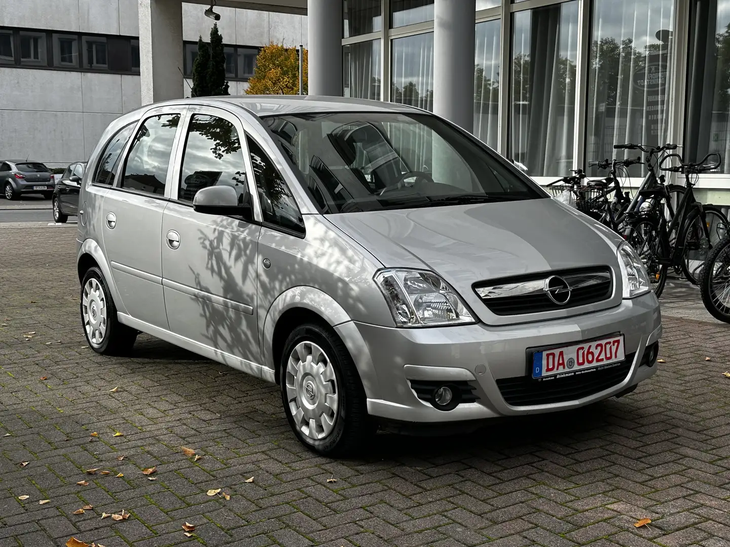 Opel Meriva Edition/Klima/Isofix/Tüv-Neu/CD/All-Wetter/ Grau - 1
