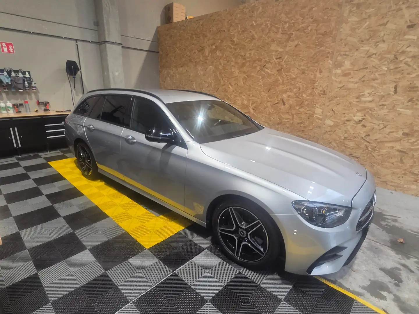 Mercedes-Benz E 200 E 200 d Business Solution Grijs - 2