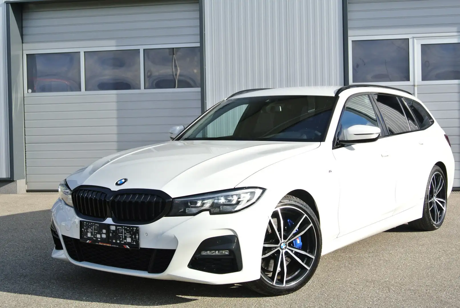 BMW 330 i Touring Aut. ** M-Sportpaket * 19" Alu * AHK Blanc - 1