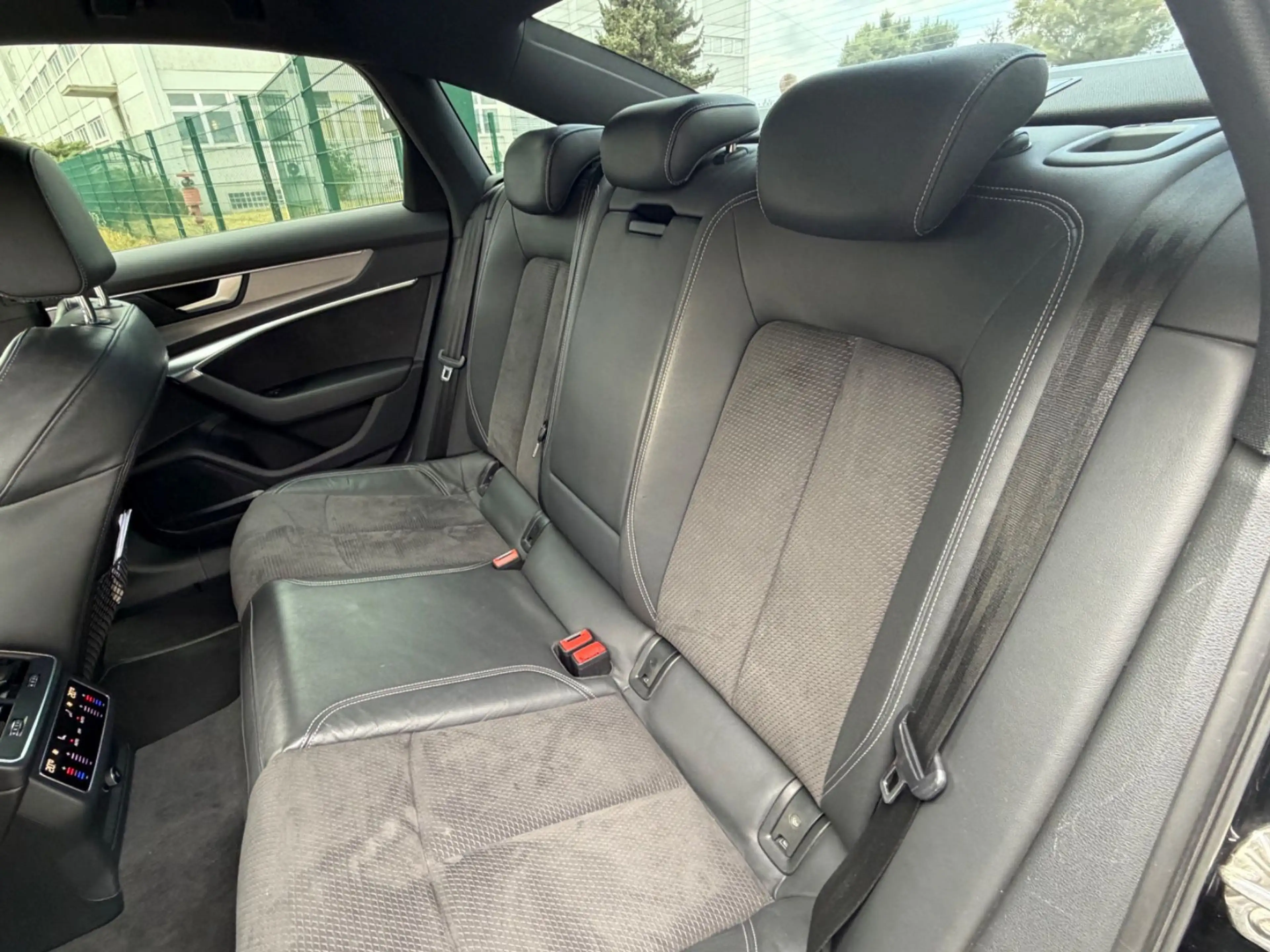 Audi A6 Lim. 45 TDI Quattro Sport S-Line — photo 12
