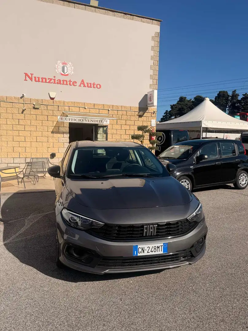 Fiat Tipo 1.5 Hybrid DCT SW 5 porte Gris - 1