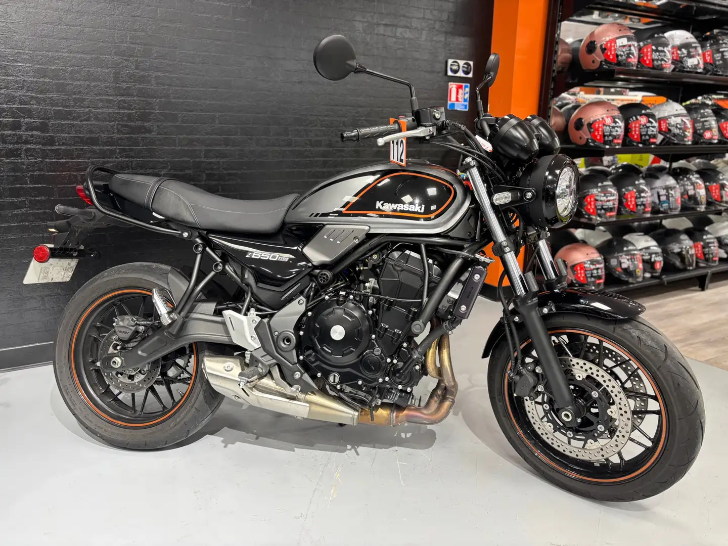 Kawasaki Z 650 Gris - 2
