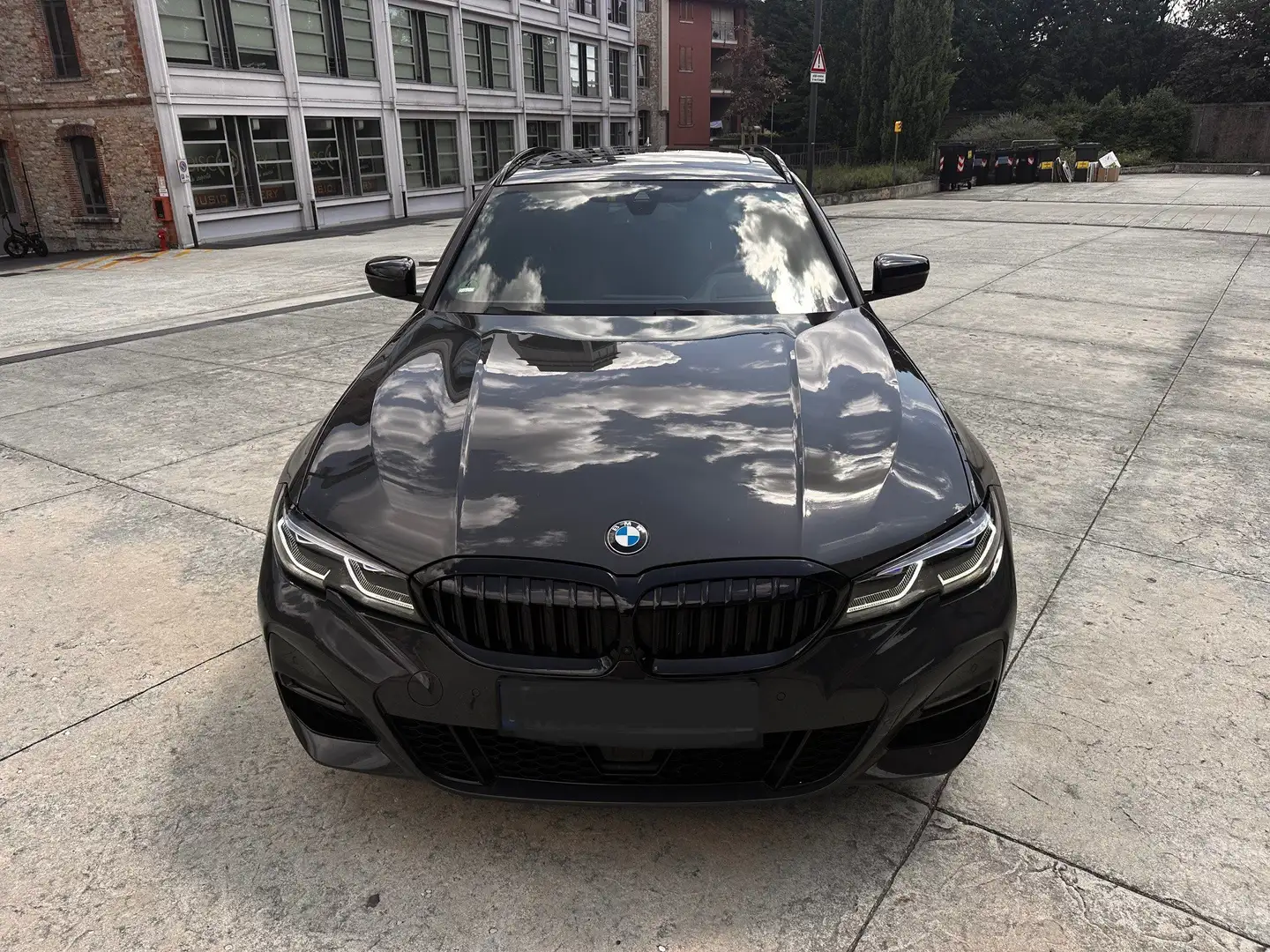 BMW 320 320 D 4 Touring M Sport auto Ibrida Grijs - 2
