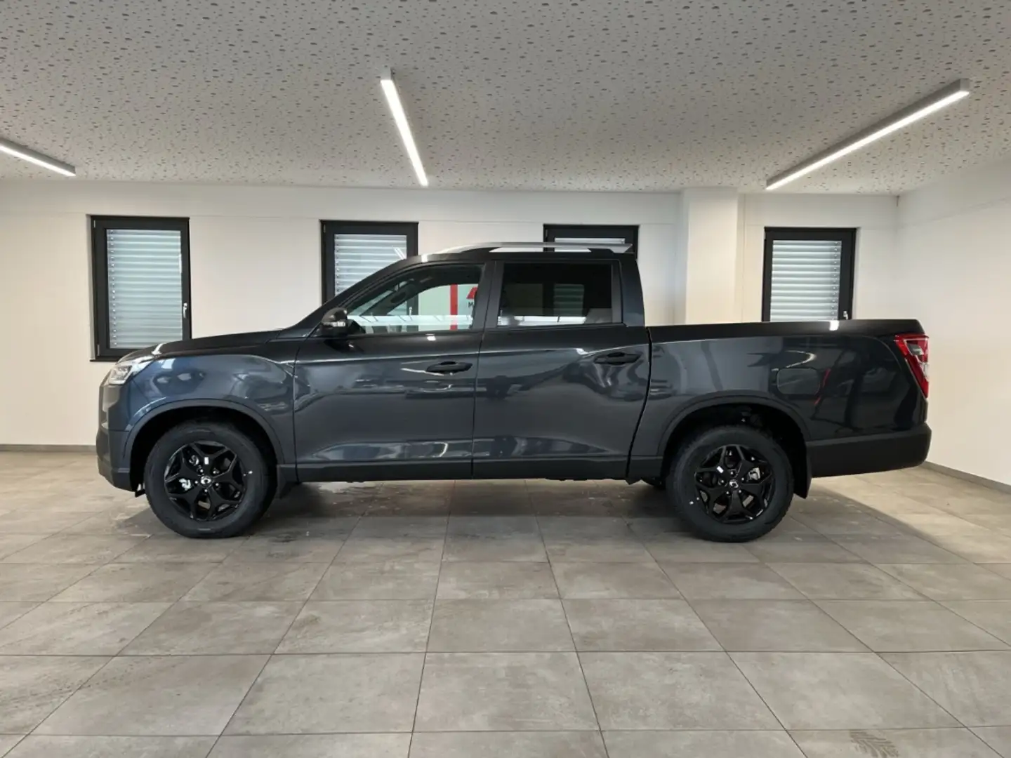 SsangYong Musso 2.2 D Blackline LED Navi Tempomat Gris - 2
