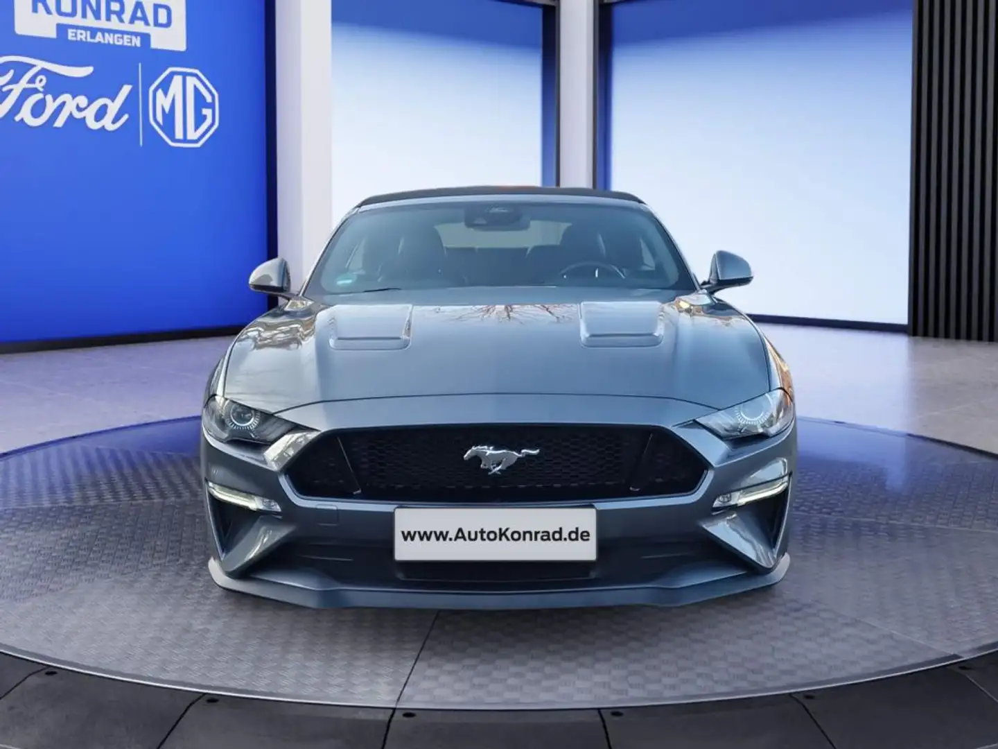 Ford Mustang GT Convertible 5.0 V8 Aut. Grey - 2