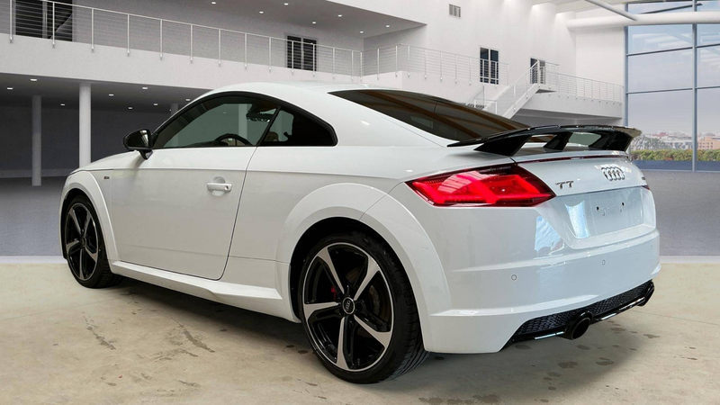 Audi TT 2.0 TFSI quattro S line Competition B&O LED 18" — photo 4