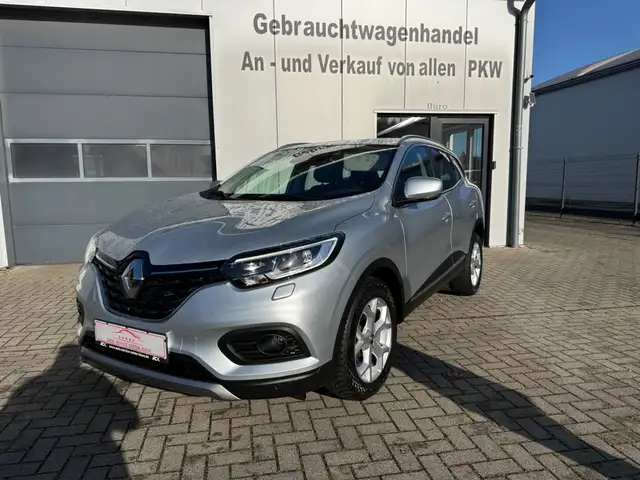 Renault Kadjar Limited*2HAND*NAVI*RFK*SPURHALTE*GJREIFE