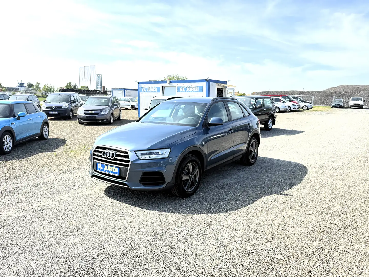 Audi Q3 2.0 TDI*Quattro*1. Hand* TÜV NEU* Gepflegt*AHK* Blau - 2