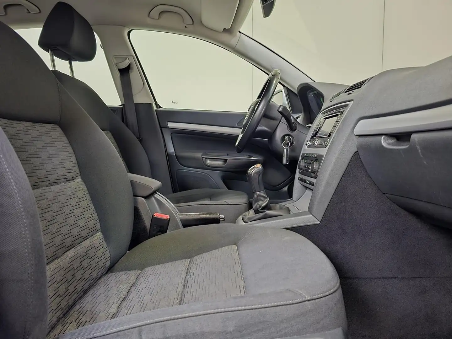 Skoda Octavia 1.6 TDI - GPS - Airco - Goede Staat! 1Ste Eig! Gris - 2