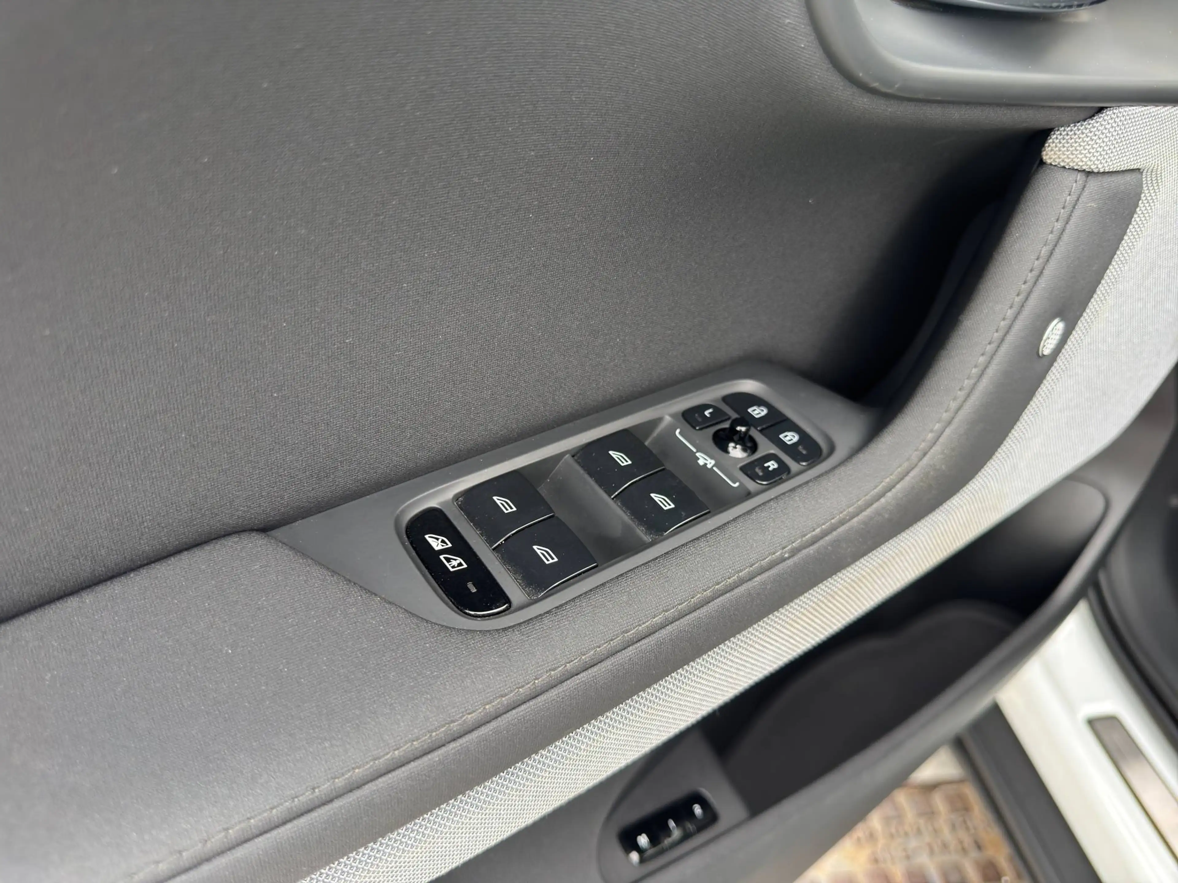 Polestar 2 Polestar 2 78 kWh AWD Plus Pilot **PANO*ACC*20"*TOWHOOK** — photo 15