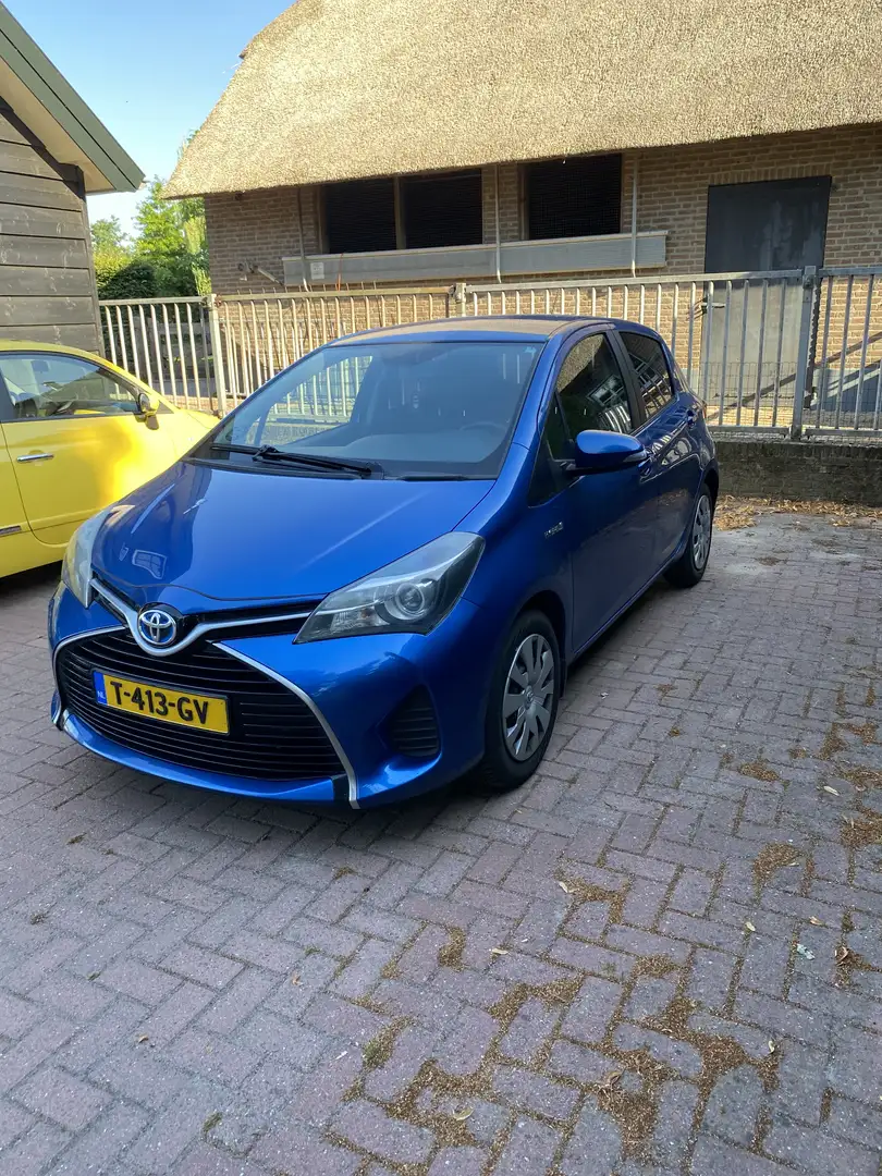 Toyota Yaris 1.5 Aspirat. Blauw - 2