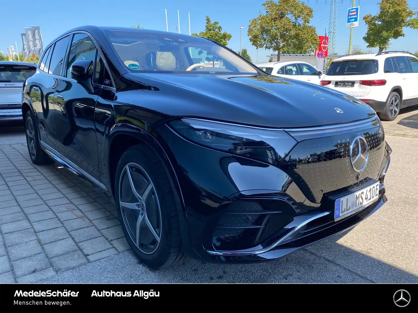 Mercedes-Benz EQS SUV EQS SUV 580 4M AMG Distr AHK Keyl Kam Burm Pano TV Schwarz - 2