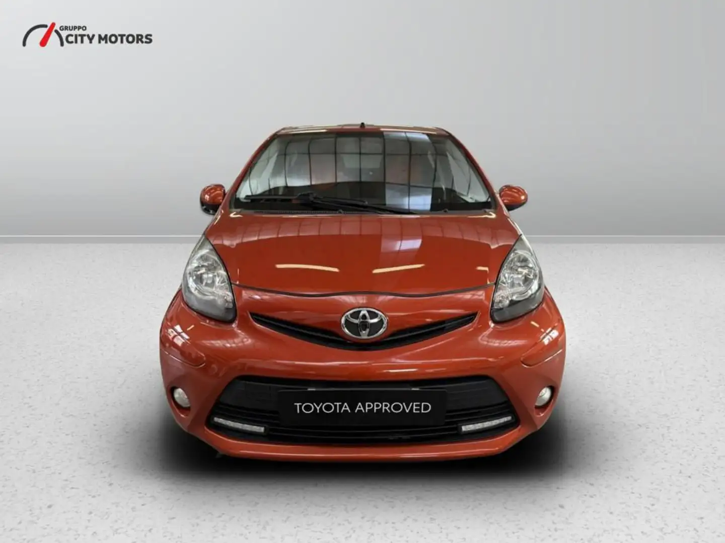 Toyota Aygo 1.0 Lounge connect 5p Orange - 2