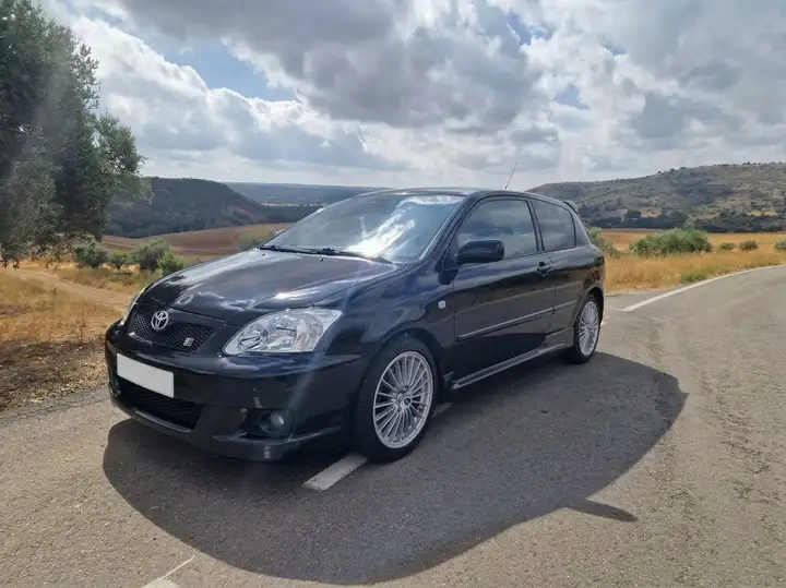 Toyota Auris 2006, foto 2