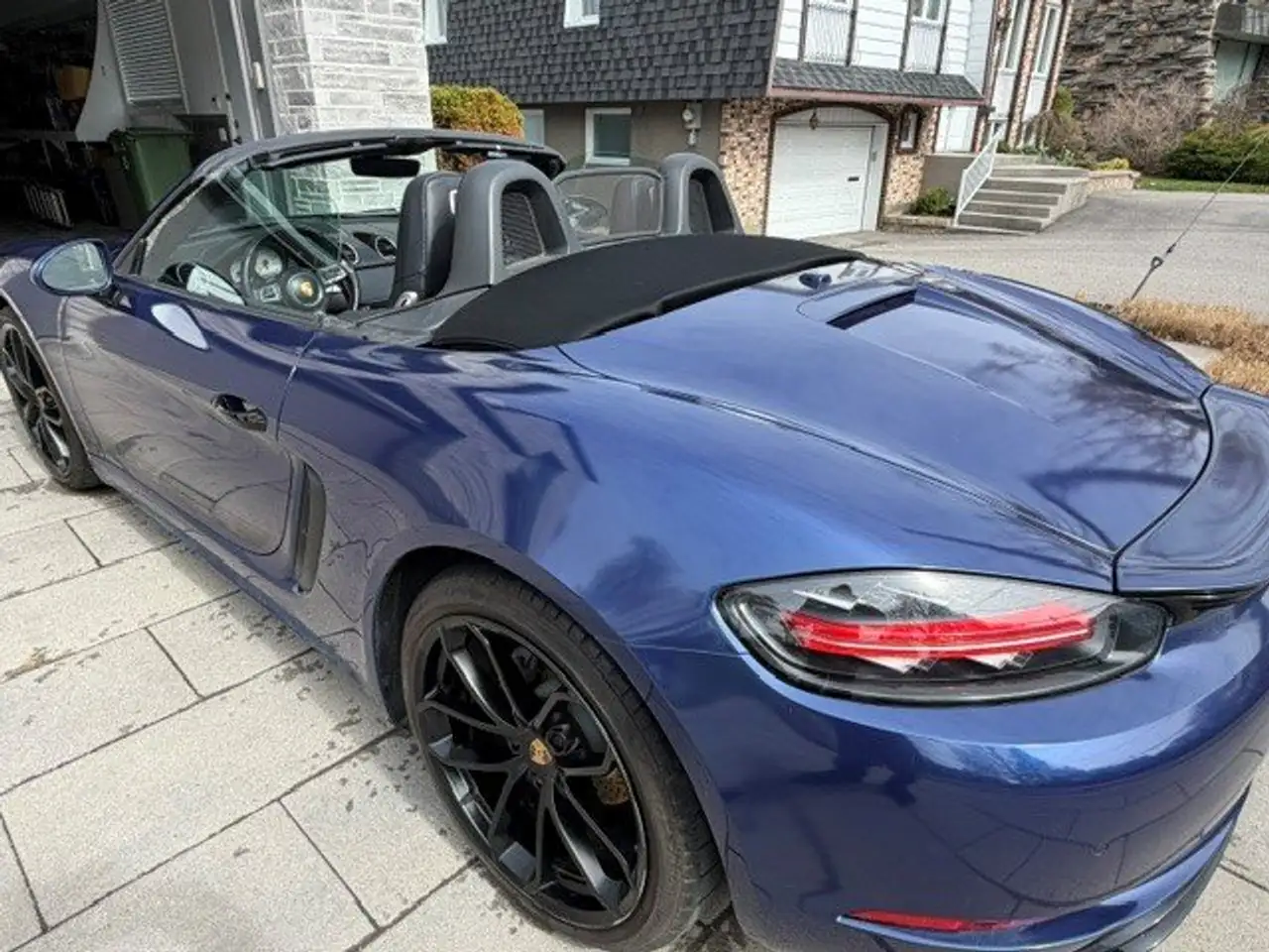 Porsche 718 Boxster снимка Porsche 718 Boxster