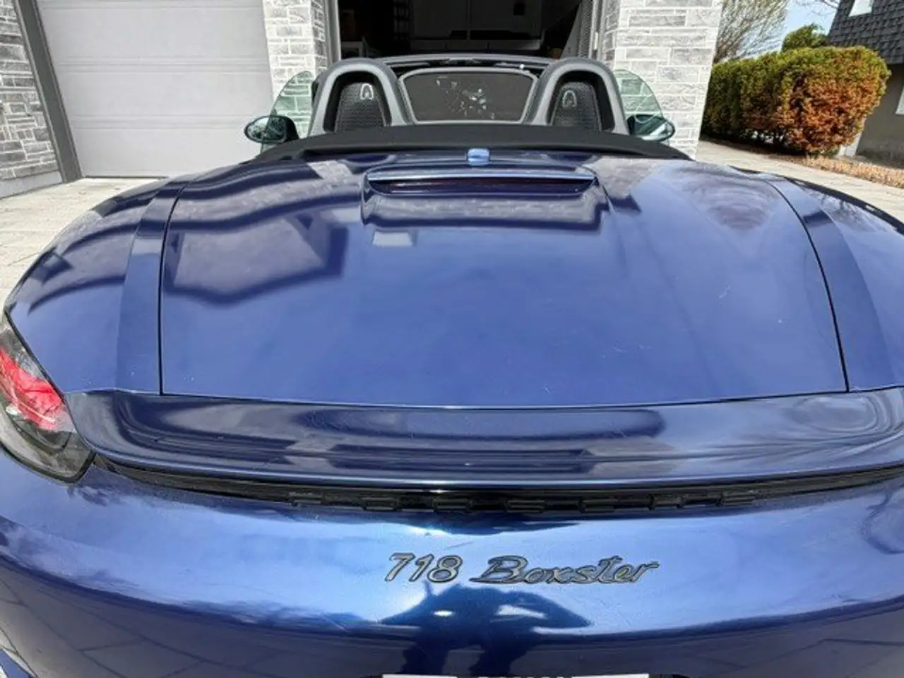 Porsche 718 Boxster снимка Porsche 718 Boxster