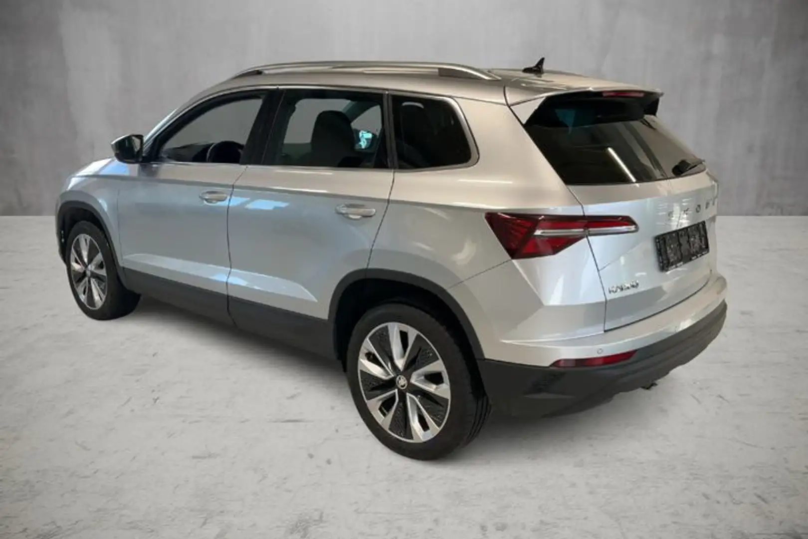 Skoda Karoq 1.5 TSI DSG SELECTION VIRTUAL KLIMA SHZG P Silber - 2