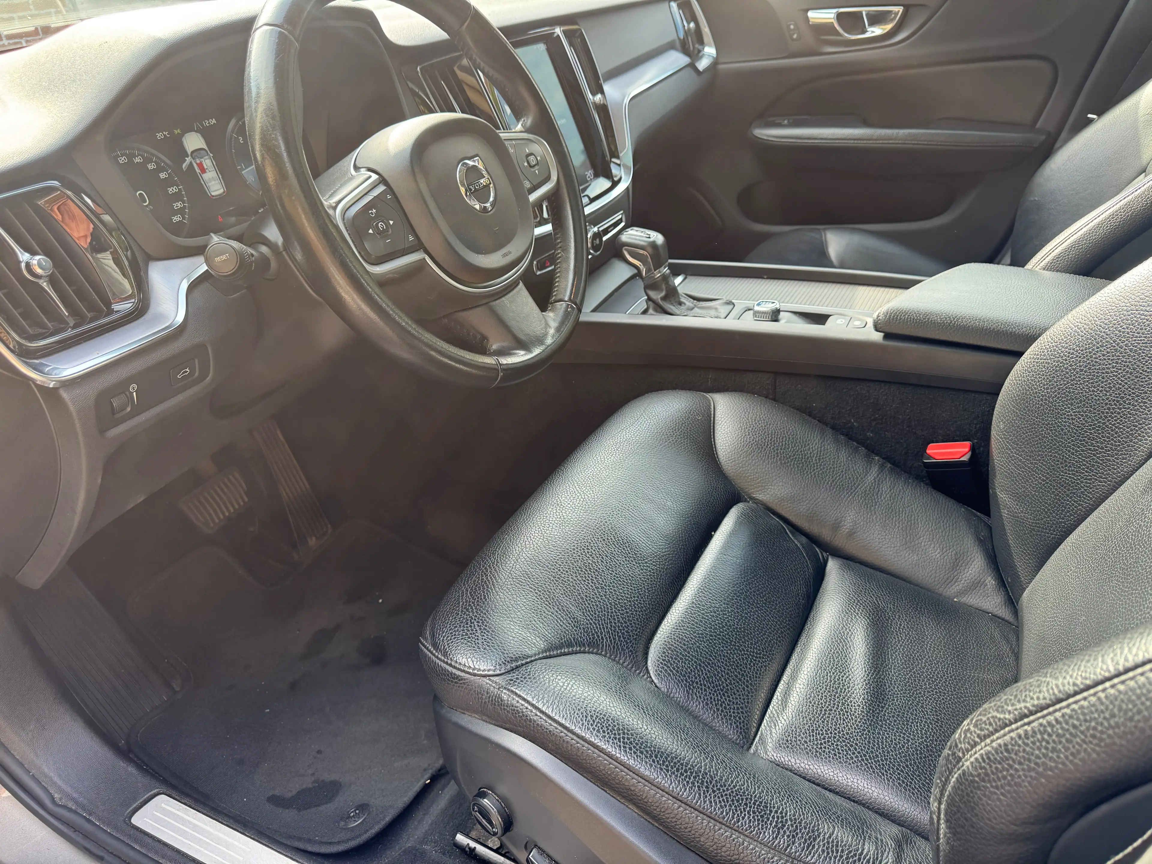Volvo V60 D3 Momentum Leder, panorama,....11.000,-excl btw — photo 7