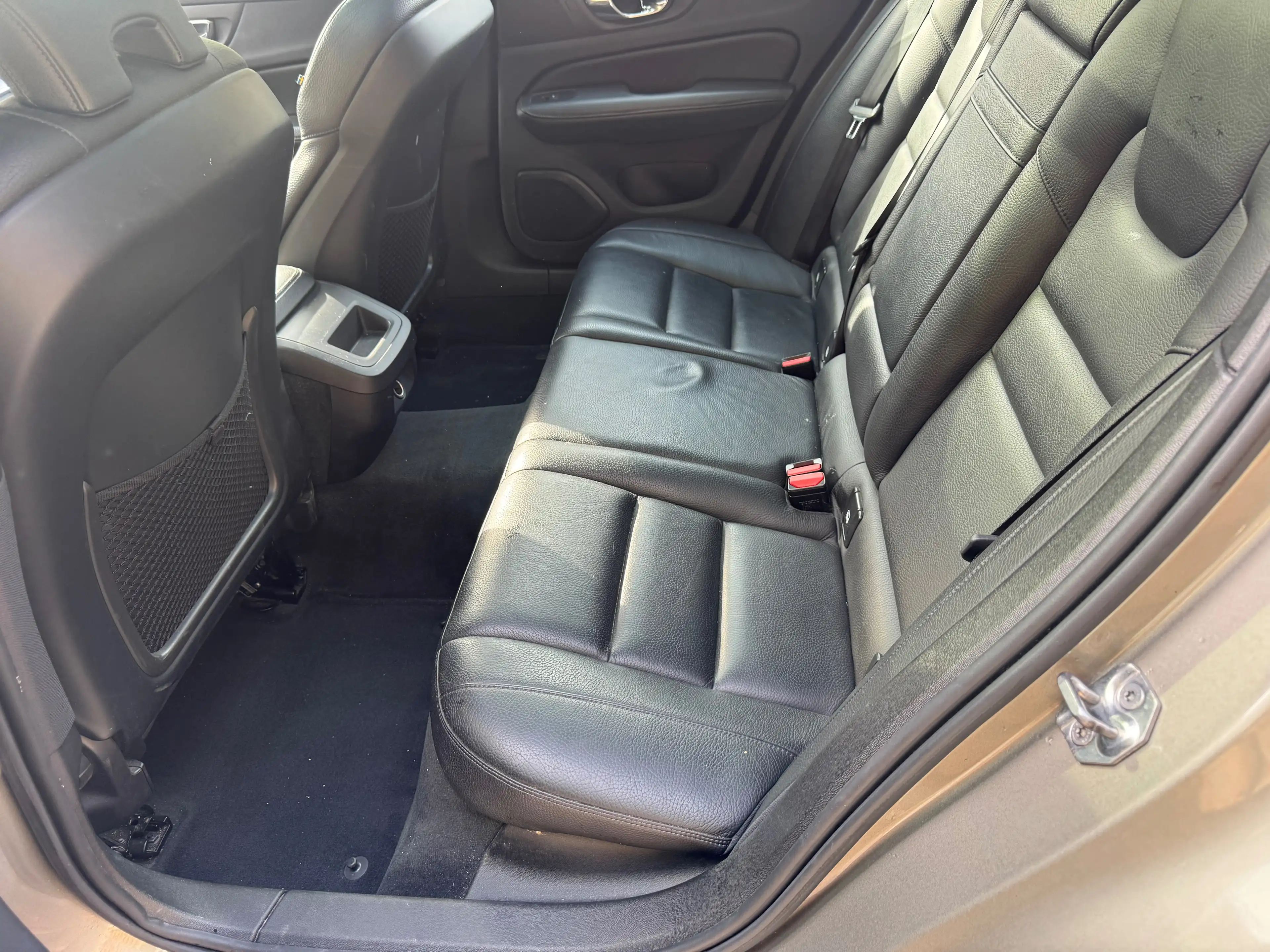 Volvo V60 D3 Momentum Leder, panorama,....11.000,-excl btw — photo 9