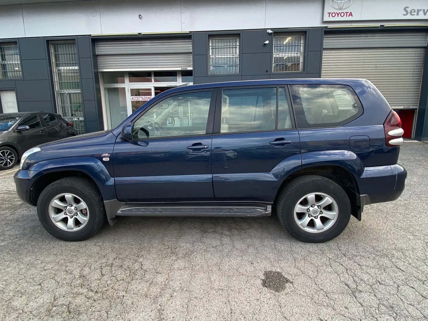 Toyota Land Cruiser Land Cruiser kdj120 5p 3.0 d4-d auto Синий - 2