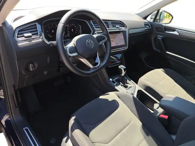 Volkswagen Tiguan Allspace view 4