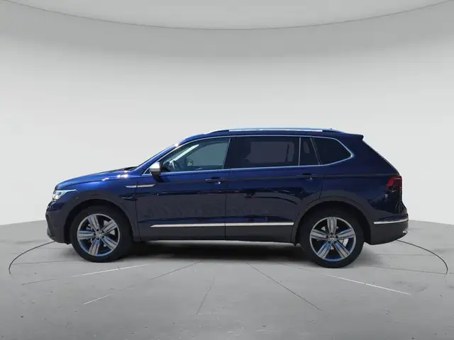 Volkswagen Tiguan Allspace view 6