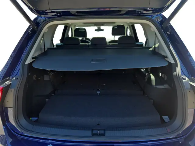 Volkswagen Tiguan Allspace view 14