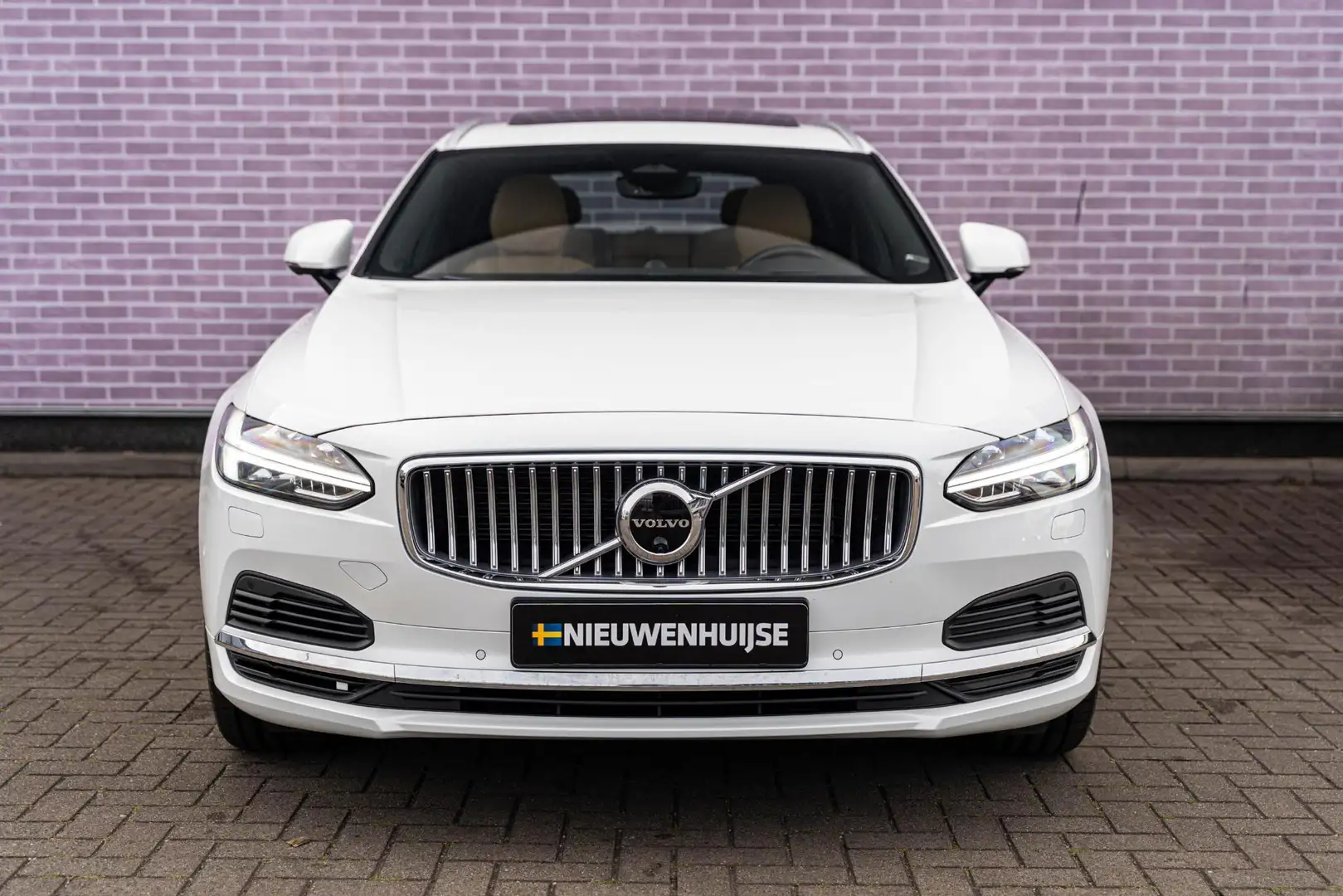 Volvo V90 T6 Recharge Long Range AWD Inscription | Bowers & Wit - 2
