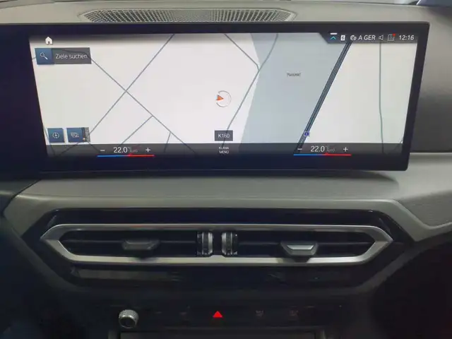 BMW 3 Series view 12