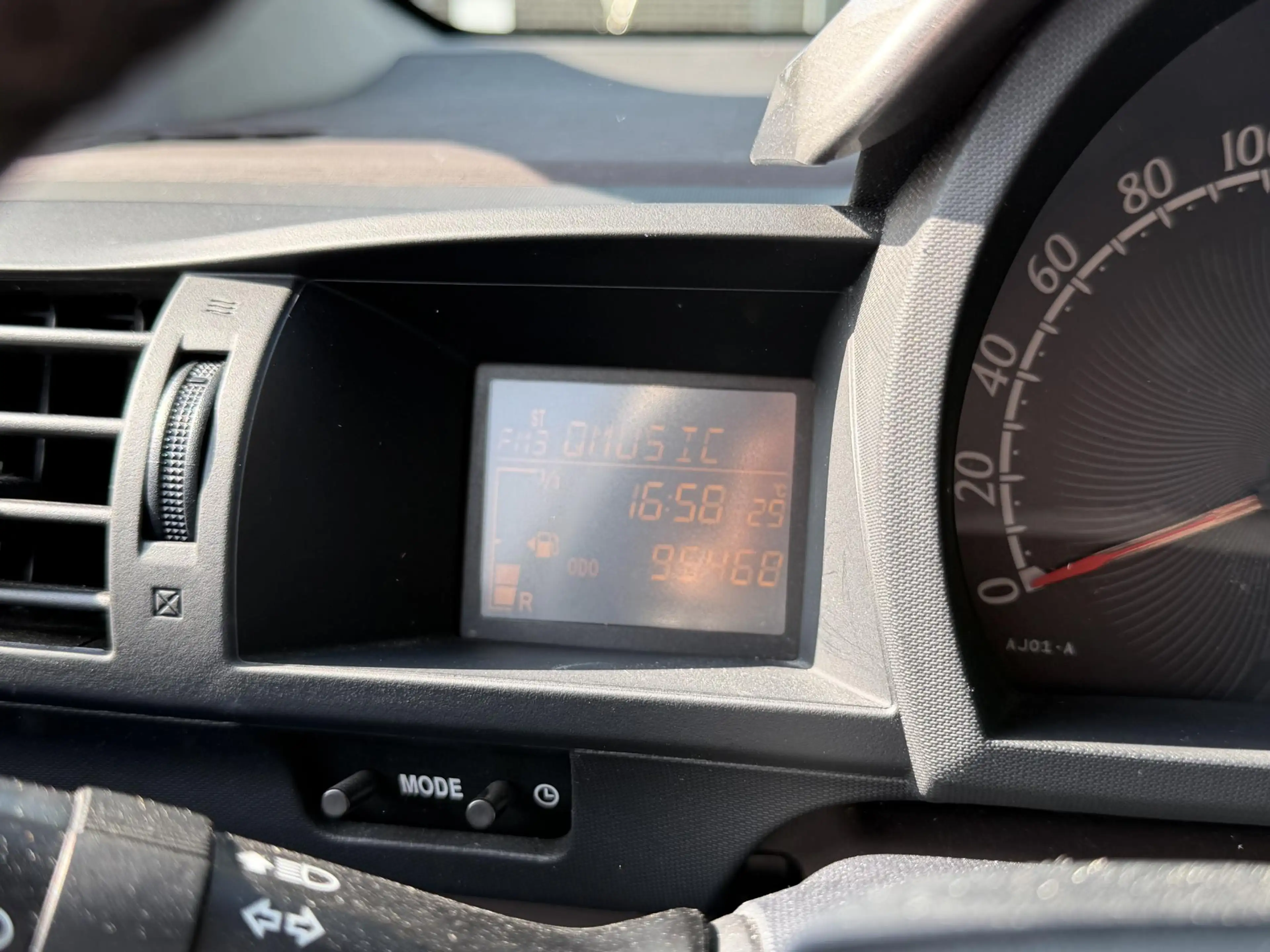 Toyota iQ 1.0 VVTi Comfort Airco CD Speler NL — photo 11