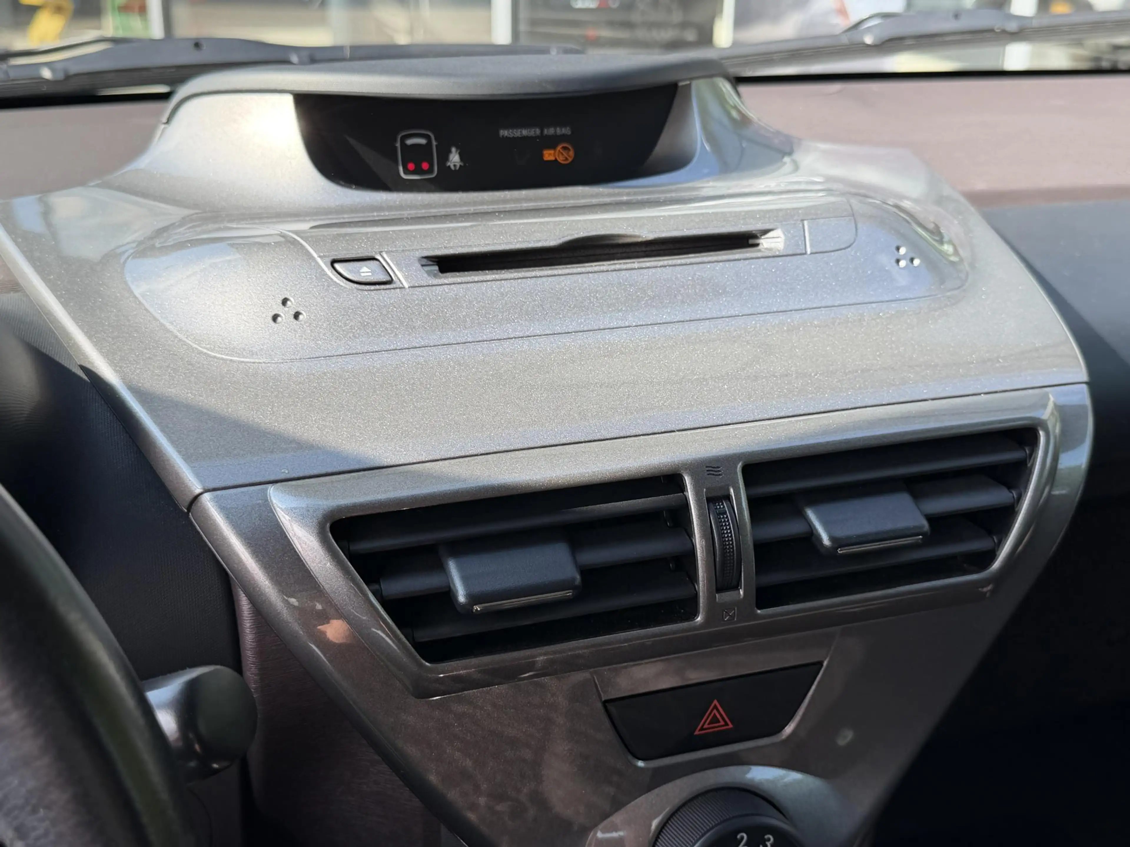 Toyota iQ 1.0 VVTi Comfort Airco CD Speler NL — photo 9