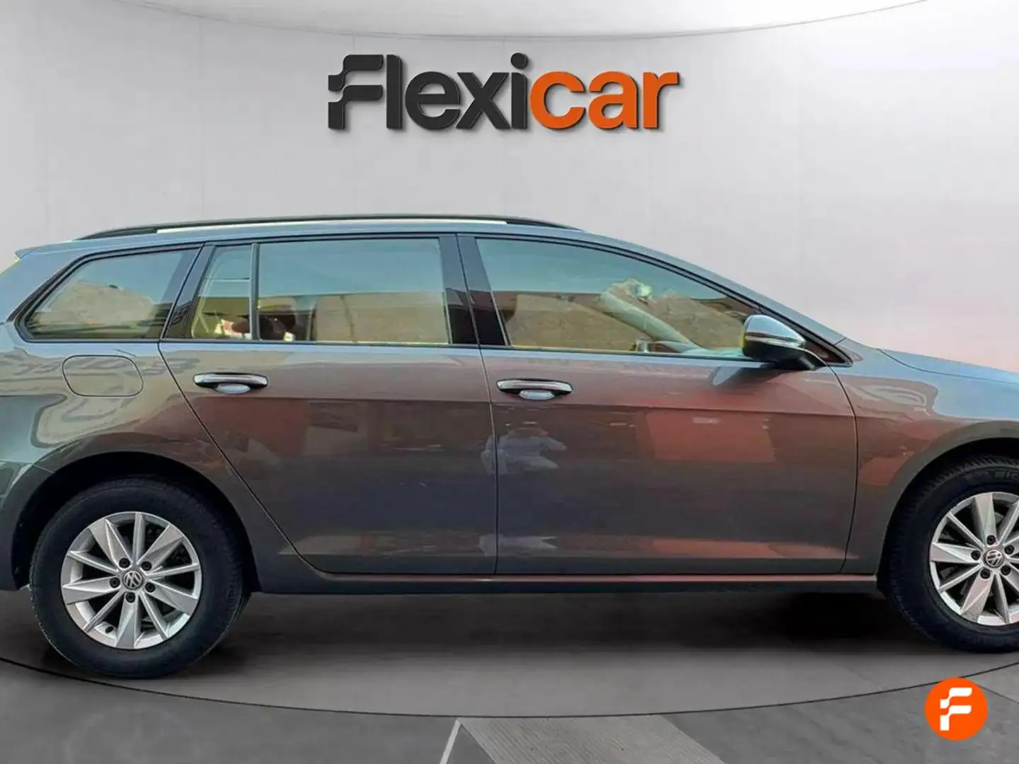 Volkswagen Golf Variant 1.6TDI CR BMT Advance 110 Gris - 2