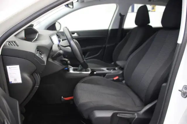 Peugeot 308 view 10