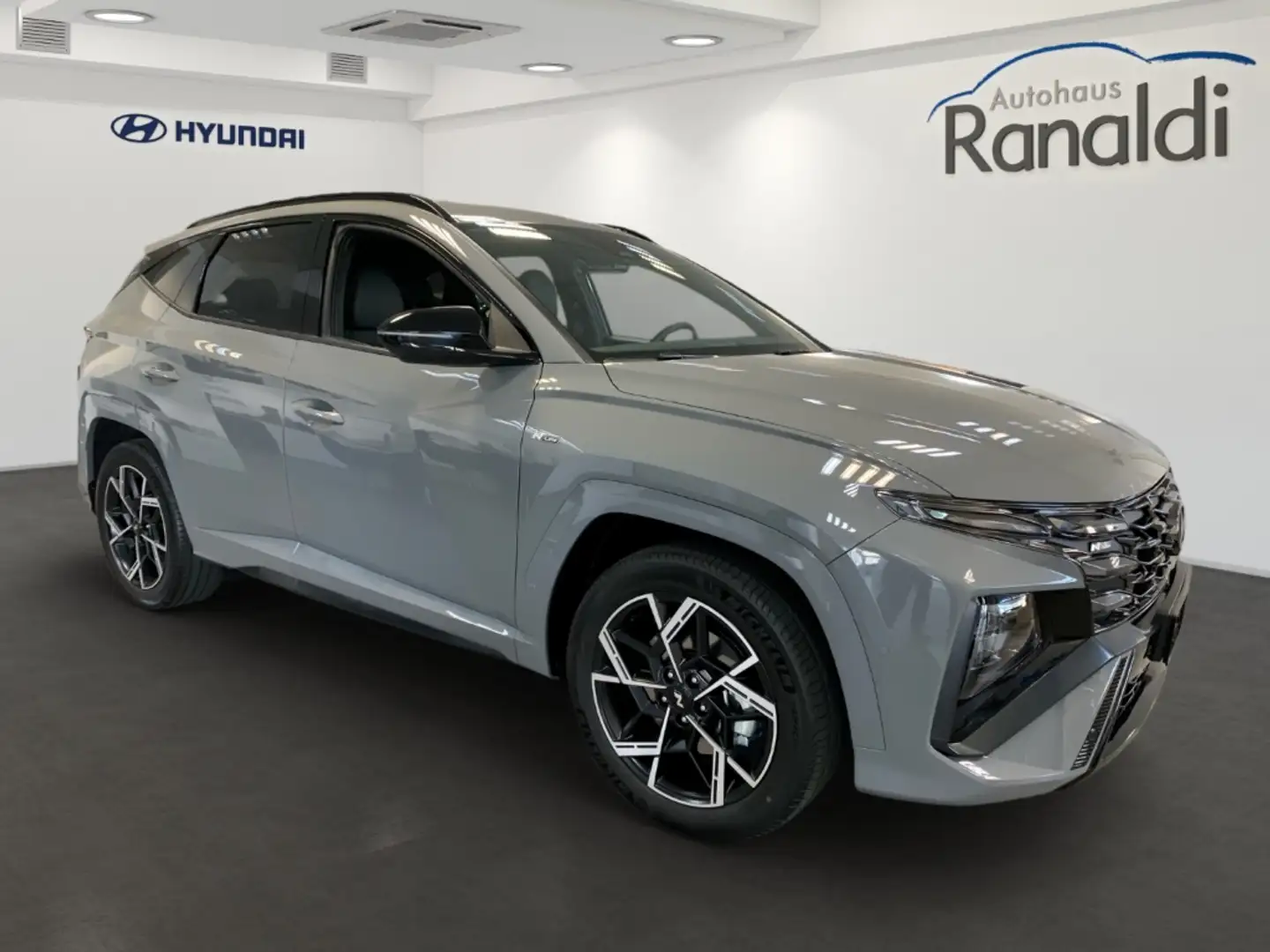 Hyundai TUCSON 1.6T-GDi DCT 4WD N-Line X+Ass.Paket+MY26 Grau - 2