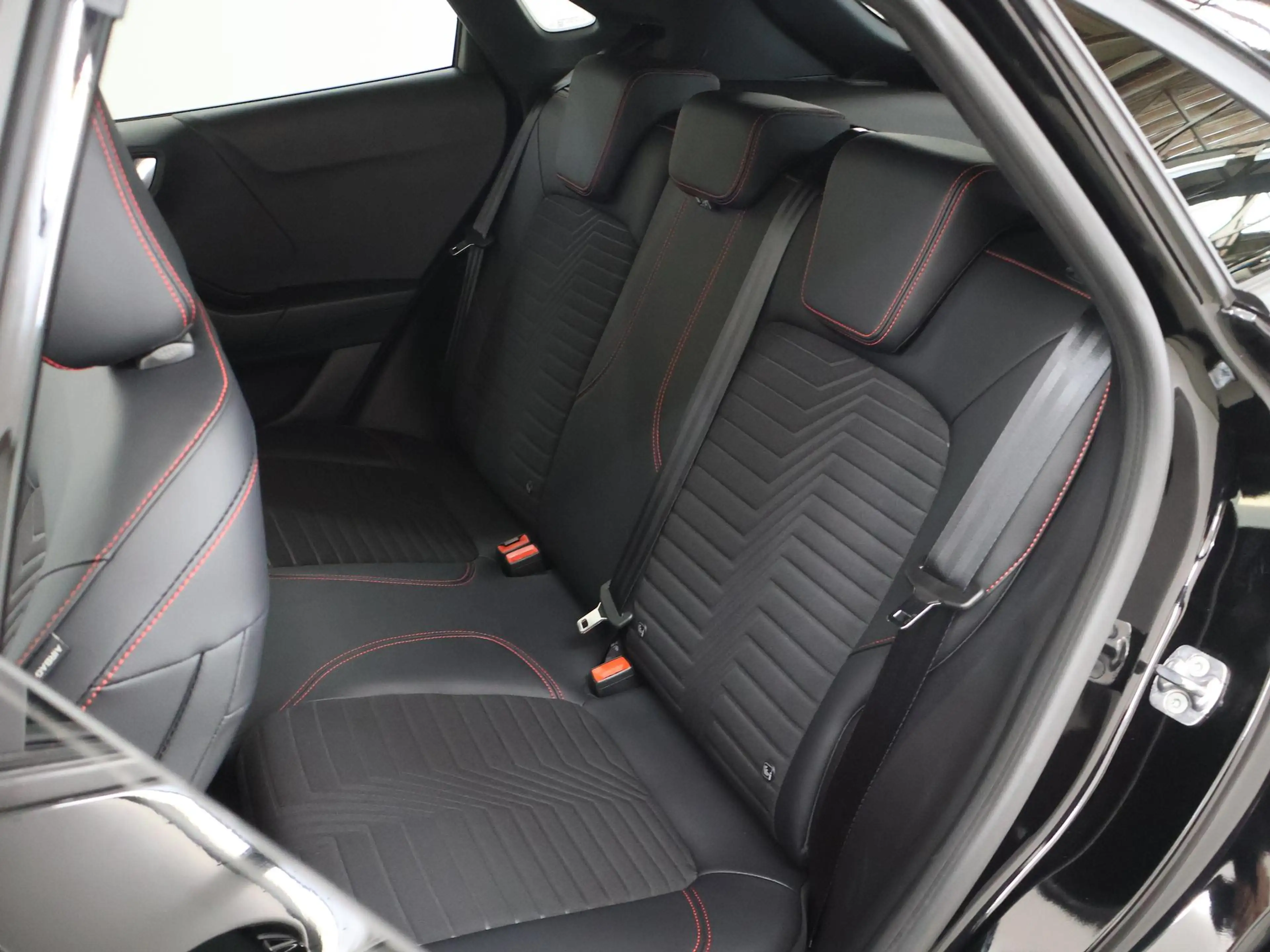 Ford Puma 1.0 EcoBoost Hybrid ST-Line X 155pk Automaat | Win — photo 11