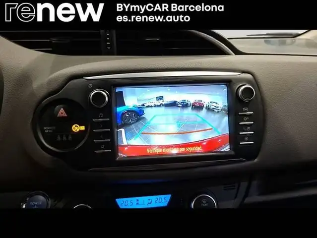 Toyota Yaris view 16