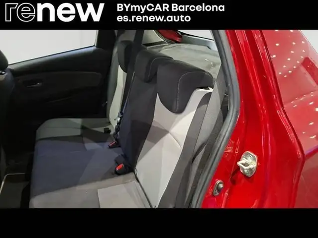 Toyota Yaris view 17