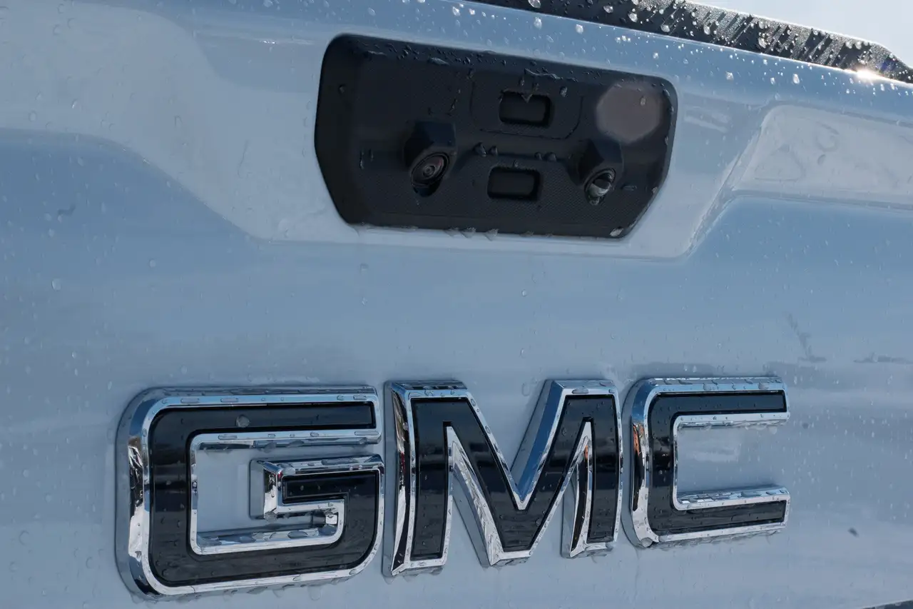 GMC Sierra 1500 снимка GMC Sierra 1500