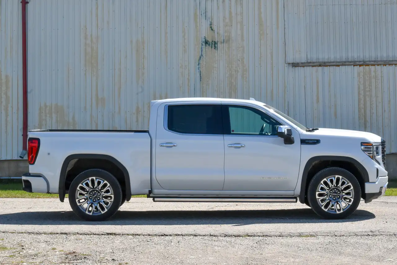 GMC Sierra 1500 снимка GMC Sierra 1500
