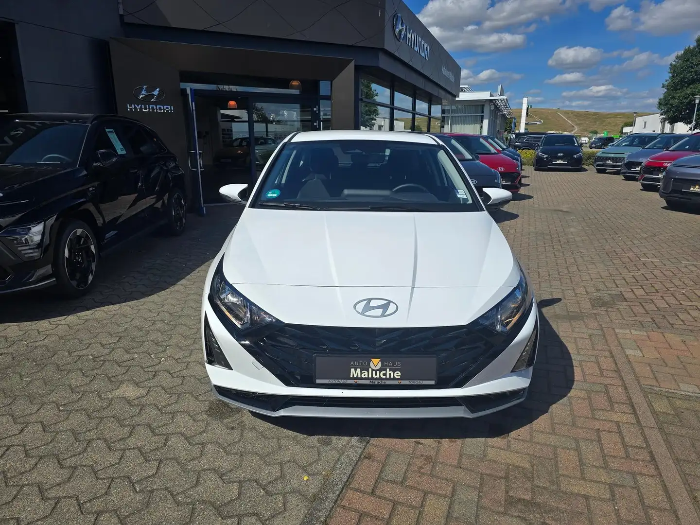 Hyundai i20 Select 100PS 6MT+Navi+Funktions-Paket+Kamera+ Wit - 2