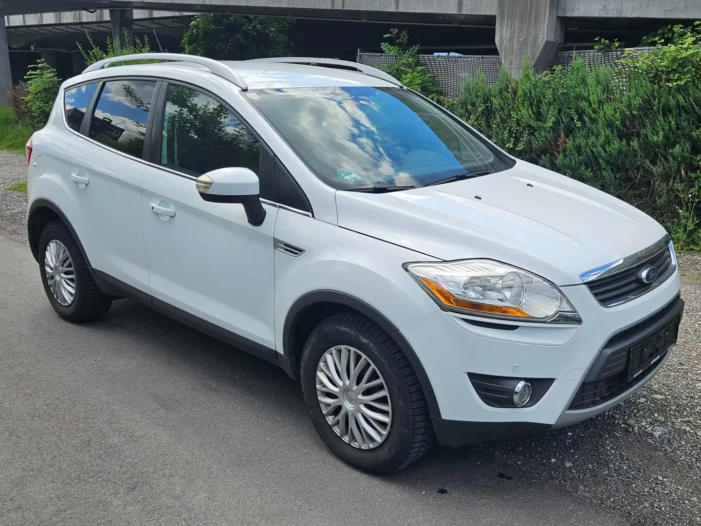 Ford Kuga Titanium Weiß - 2