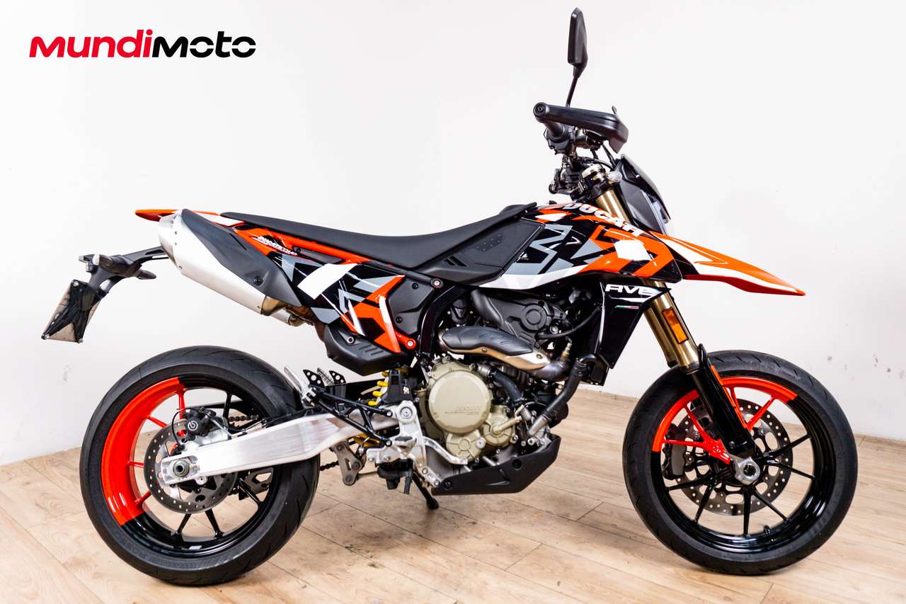 Ducati Hypermotard 698