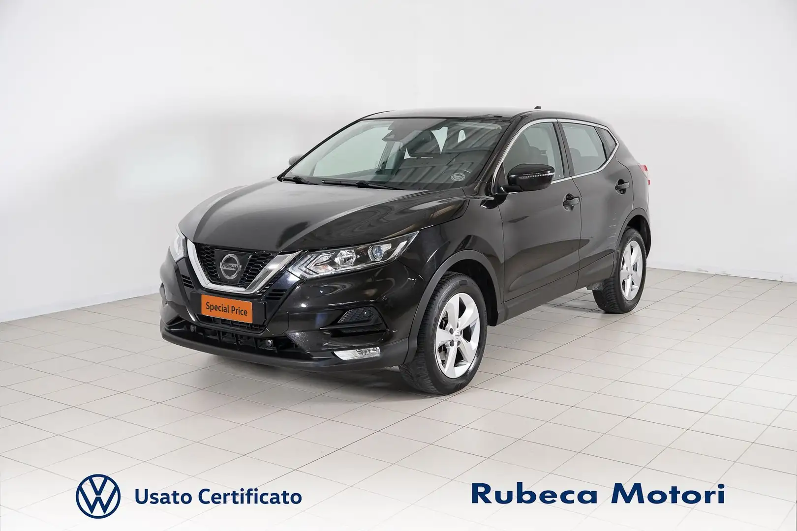 Nissan Qashqai 1.5 DCI Acenta 110CV Zwart - 1