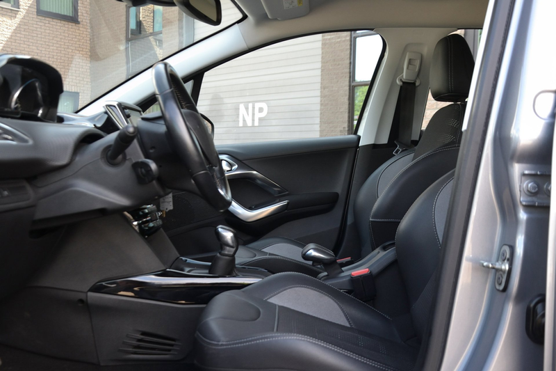 Peugeot 2008 1.2 PureTech Allure 110PK | Navigatie | Climate Co — photo 6
