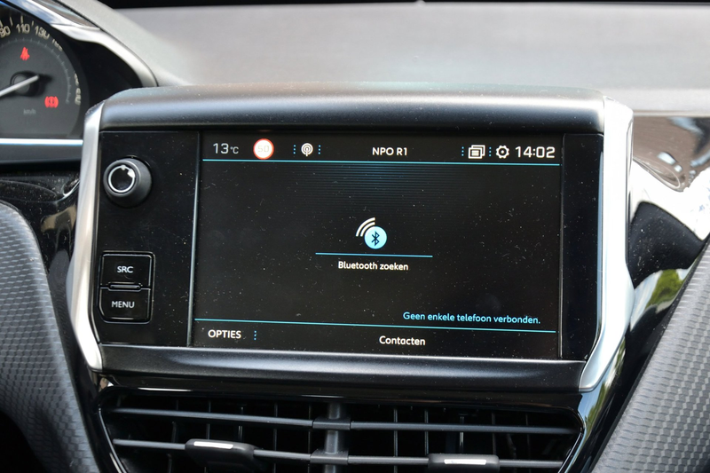 Peugeot 2008 1.2 PureTech Allure 110PK | Navigatie | Climate Co — photo 14